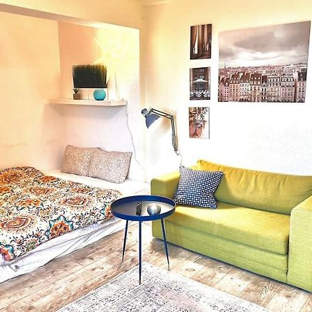 Panoramic Lil' Paris Apartment Bucharest Exterior photo