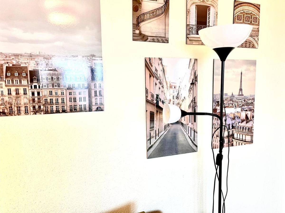 Panoramic Lil' Paris Apartment Bucharest Exterior photo